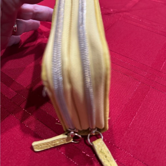 Buxton card holder - Picture 2 of 4